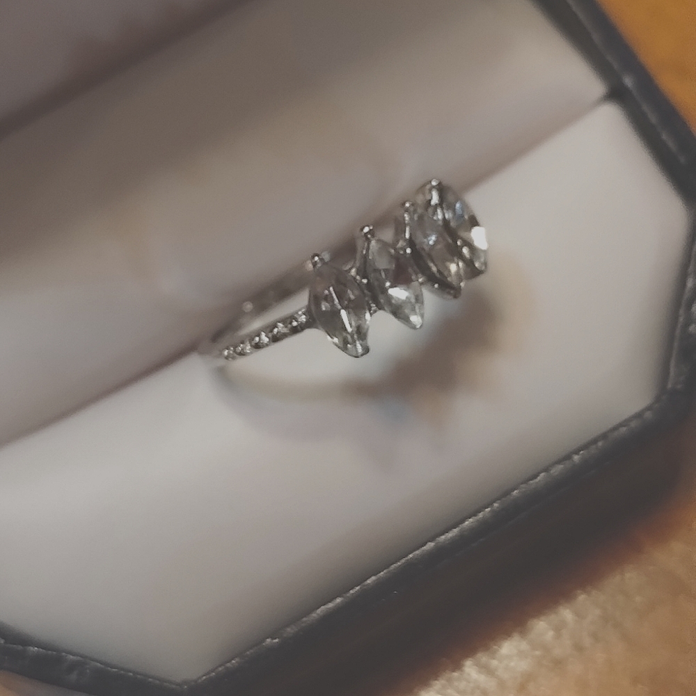 Designer Ring (7) NEW - Picture 5 of 5